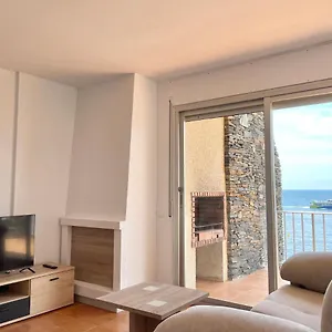 https://luminoso-apartamento-frente-al-mar-con-piscina.catalonia-hotels.com